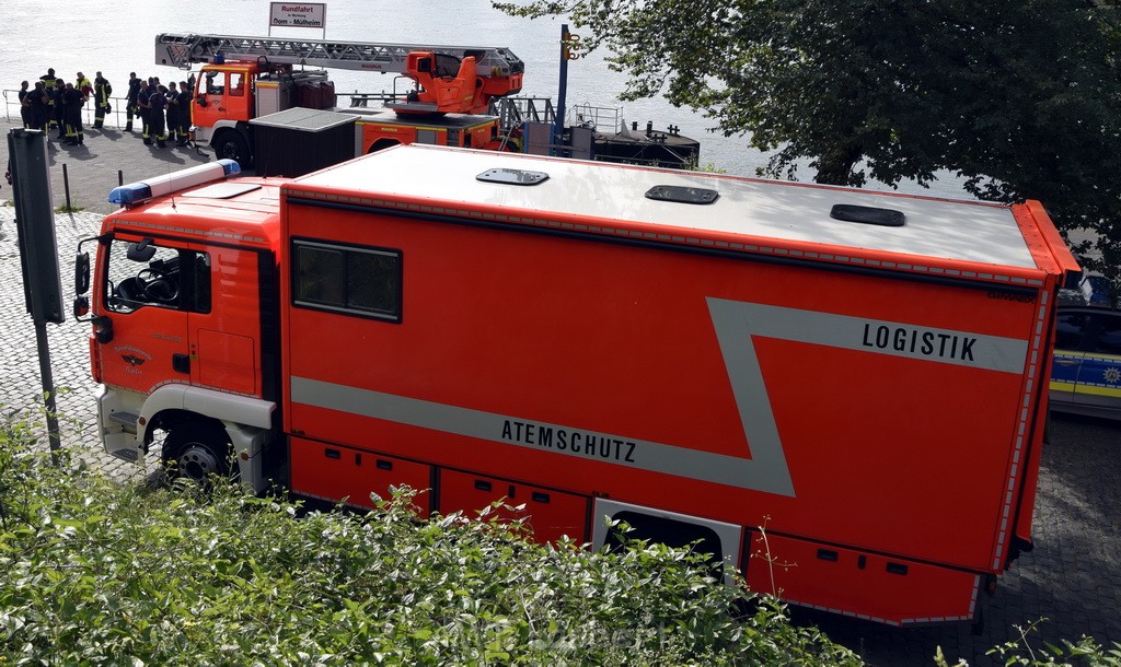 Schiff 1 Koeln in Hoehe der Koelner Zoobruecke P205.JPG - Miklos Laubert